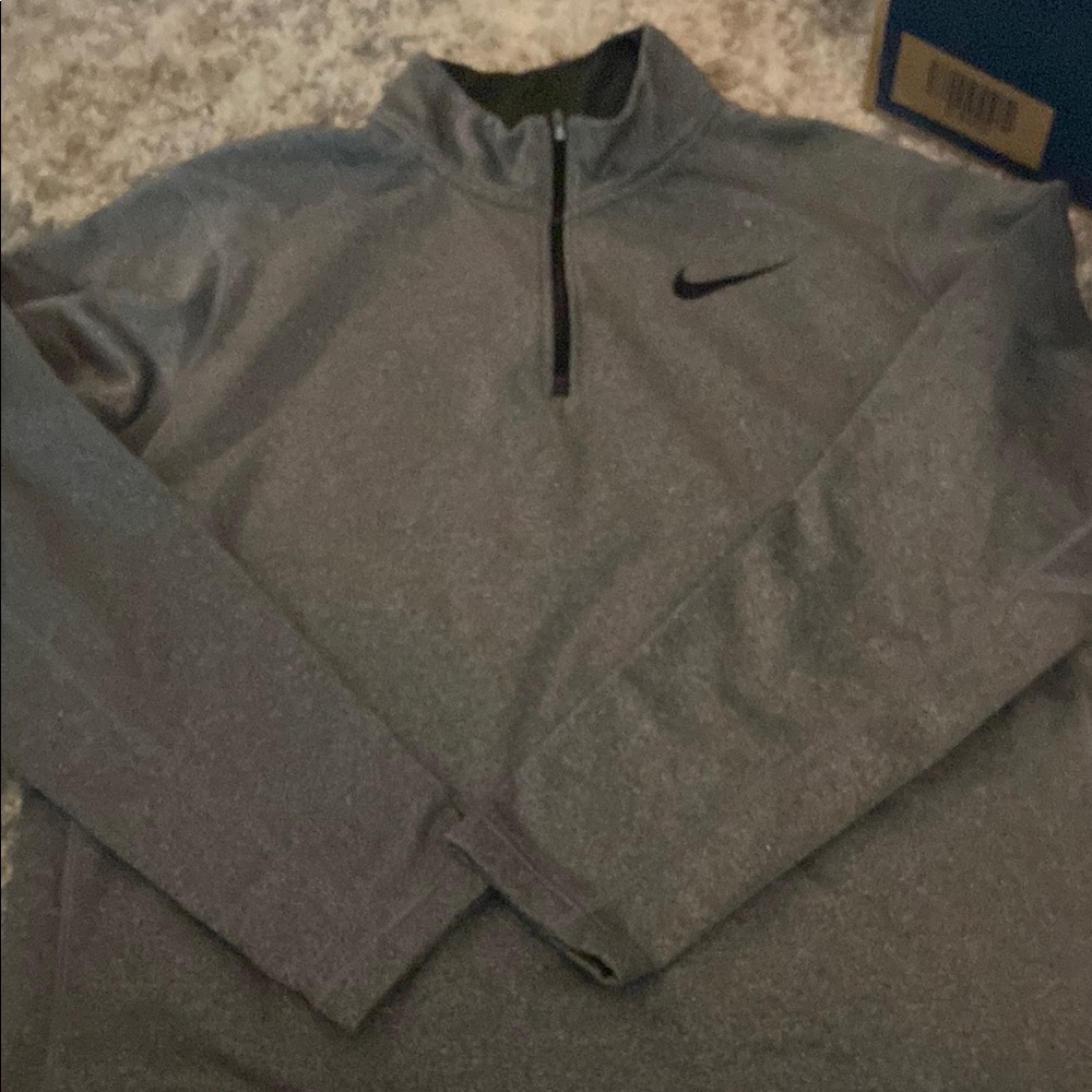 Nike Gray Quarter-Zip Pullover Men’s size large Therma Fit